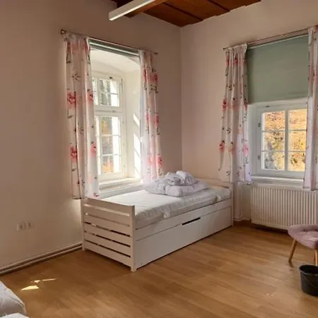 Appartement 22 *